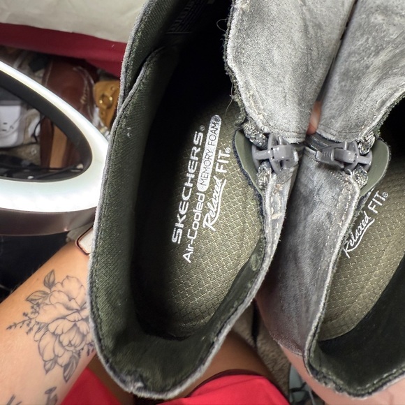 Skechers NWOT Biker Lite Suede Ankle Boots- Sz 9.5 - Picture 10 of 16